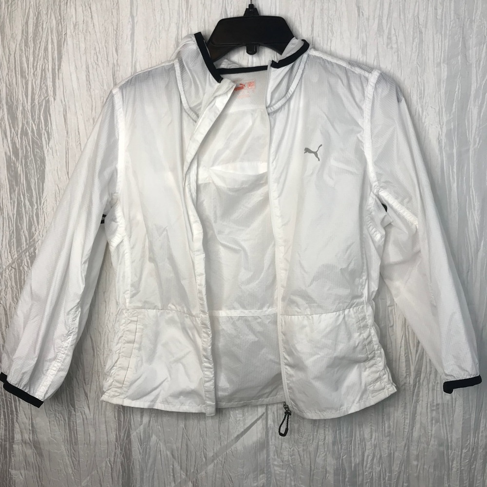 **SOLD**Puma White Light Windbreaker Wind Cell
